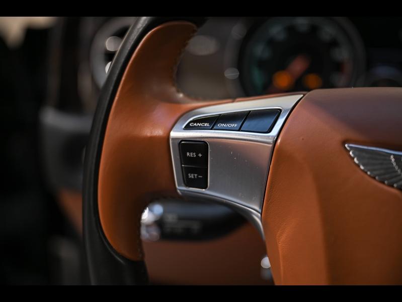 Voitures occasions BENTLEY Flying Spur Base Paris