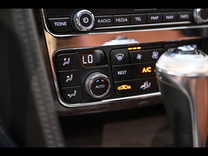 Voitures occasions BENTLEY Flying Spur Base Paris