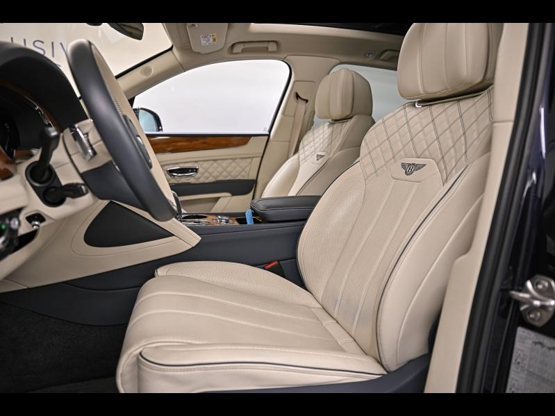Voitures occasions BENTLEY Bentayga Base Paris