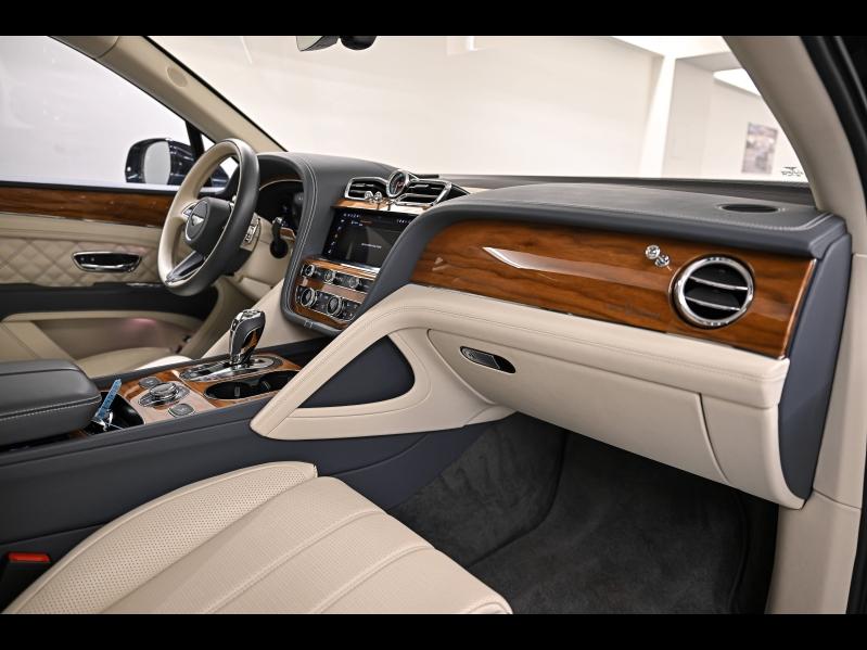 Voitures occasions BENTLEY Bentayga Base Paris