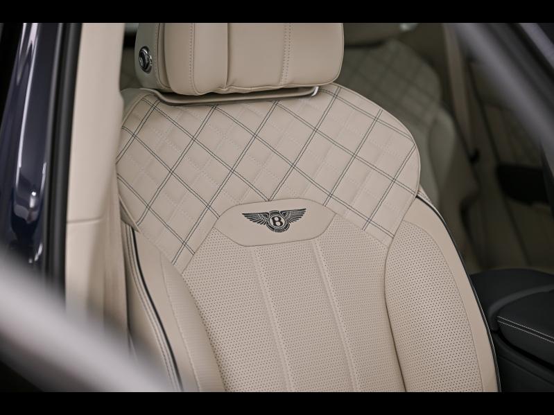 Voitures occasions BENTLEY Bentayga Base Paris