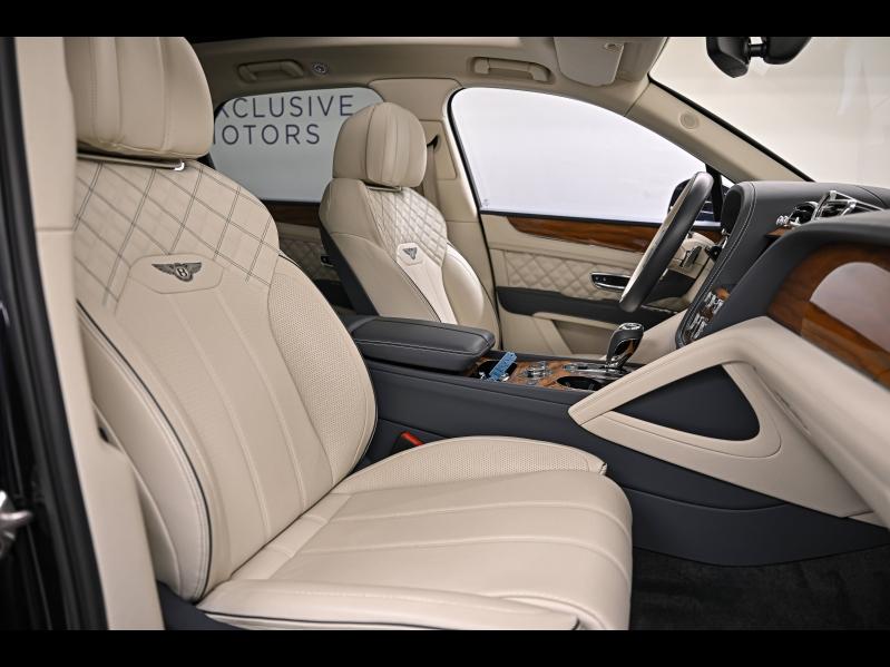 Voitures occasions BENTLEY Bentayga Base Paris