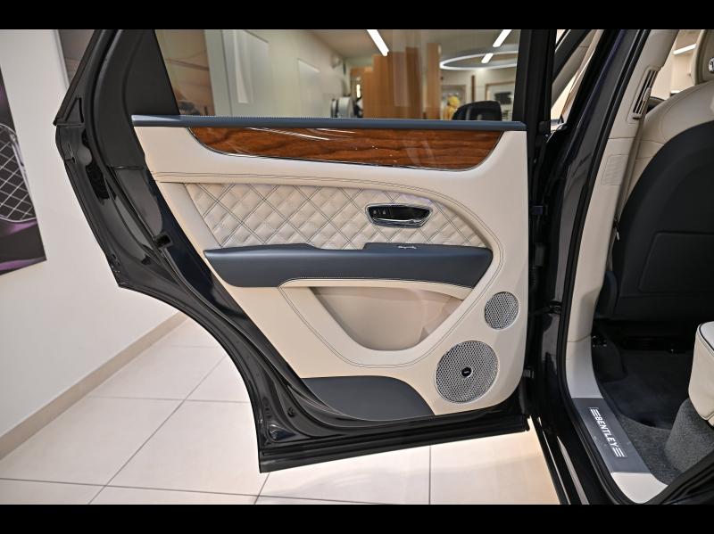 Voitures occasions BENTLEY Bentayga Base Paris