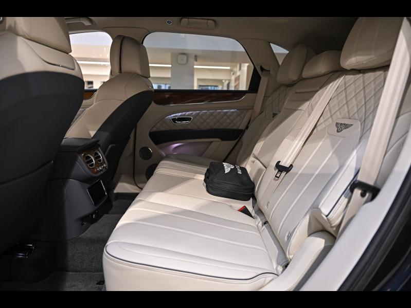 Voitures occasions BENTLEY Bentayga Base Paris