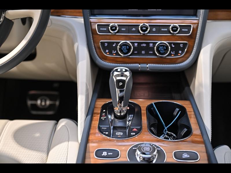 Voitures occasions BENTLEY Bentayga Base Paris