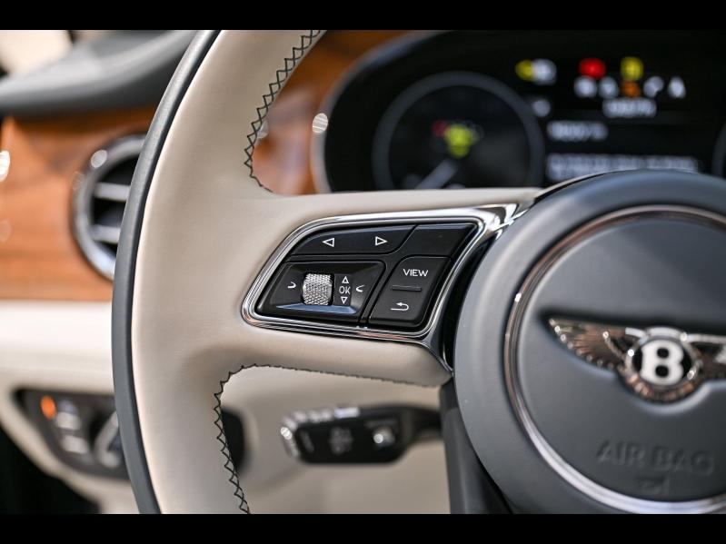 Voitures occasions BENTLEY Bentayga Base Paris