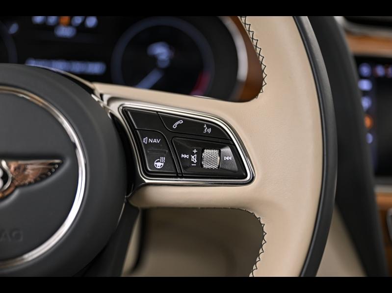 Voitures occasions BENTLEY Bentayga Base Paris