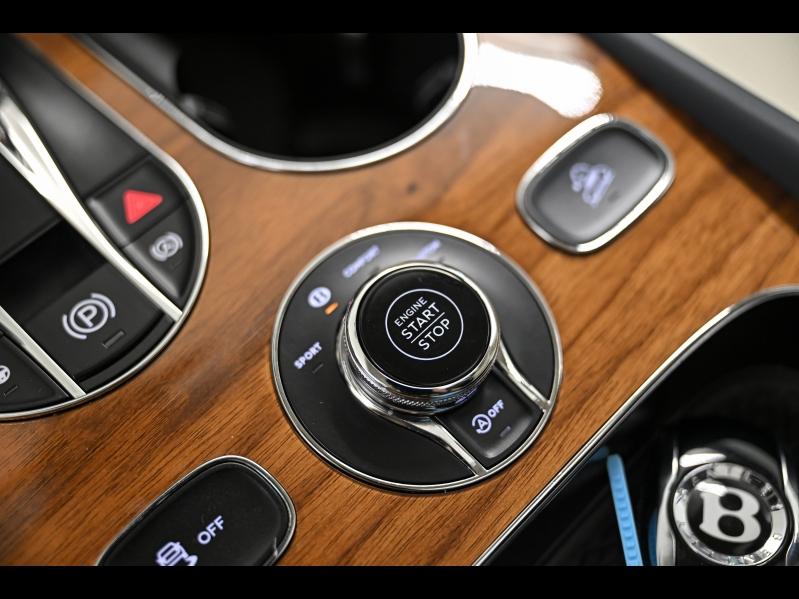 Voitures occasions BENTLEY Bentayga Base Paris
