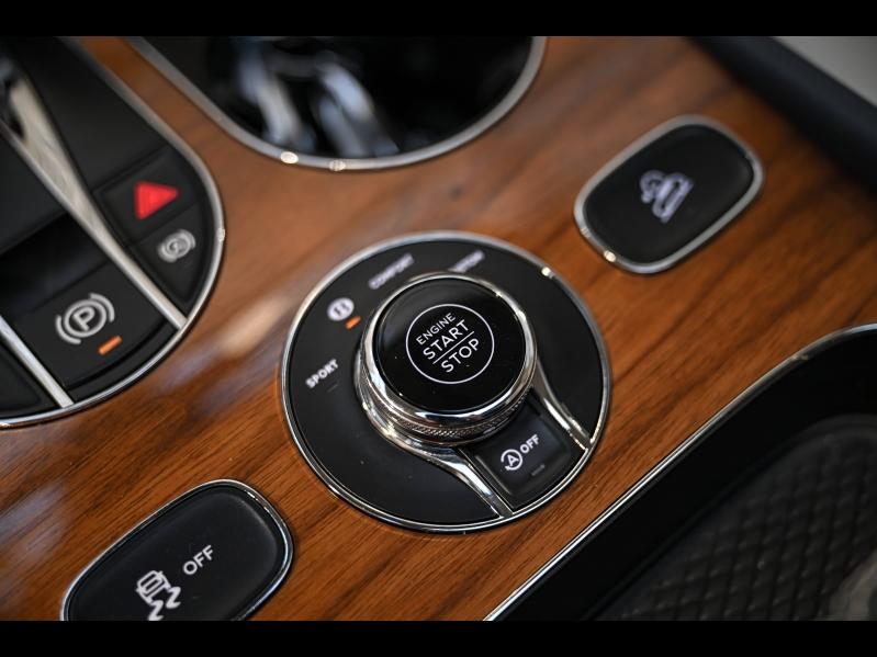 Voitures occasions BENTLEY Bentayga Base Paris