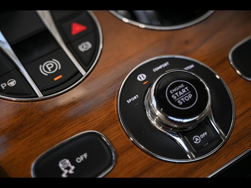 Voitures occasions BENTLEY Bentayga Base Paris