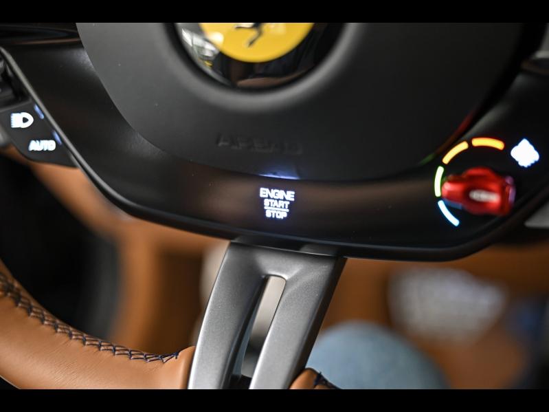 Voitures occasions FERRARI Portofino Base Paris