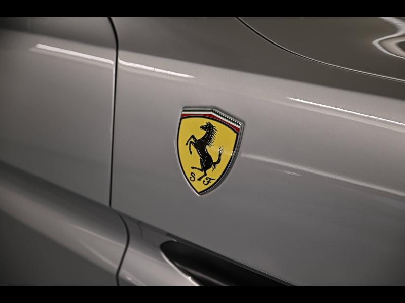 Voitures occasions FERRARI Portofino Base Paris