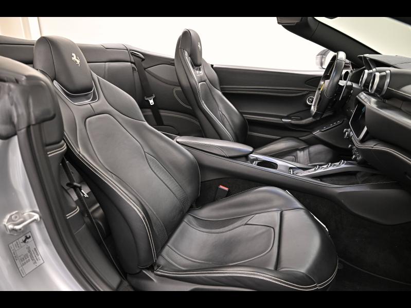 Voitures occasions FERRARI Portofino Base Paris