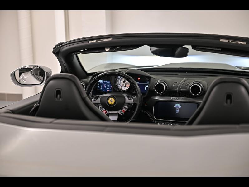 Voitures occasions FERRARI Portofino Base Paris