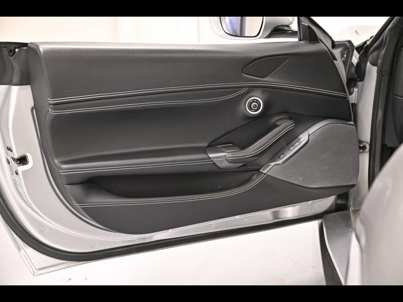 Voitures occasions FERRARI Portofino Base Paris