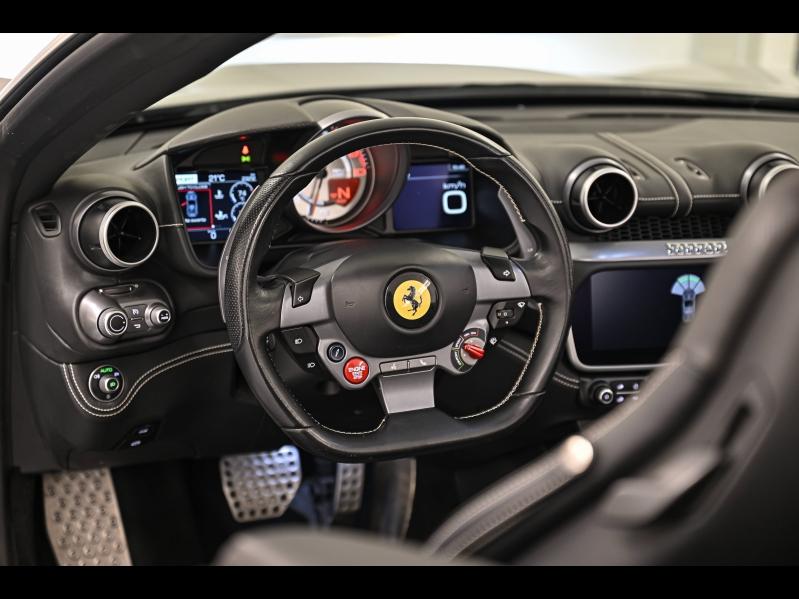 Voitures occasions FERRARI Portofino Base Paris
