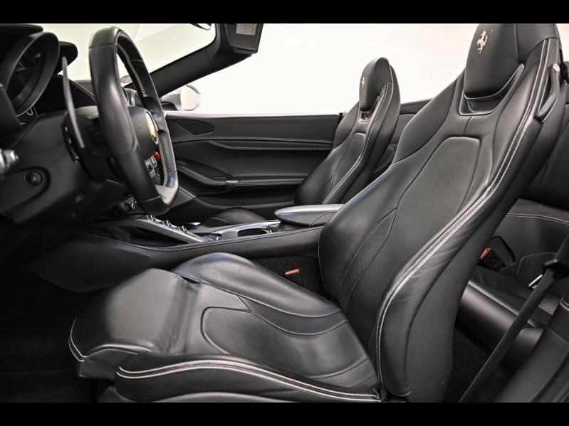 Voitures occasions FERRARI Portofino Base Paris