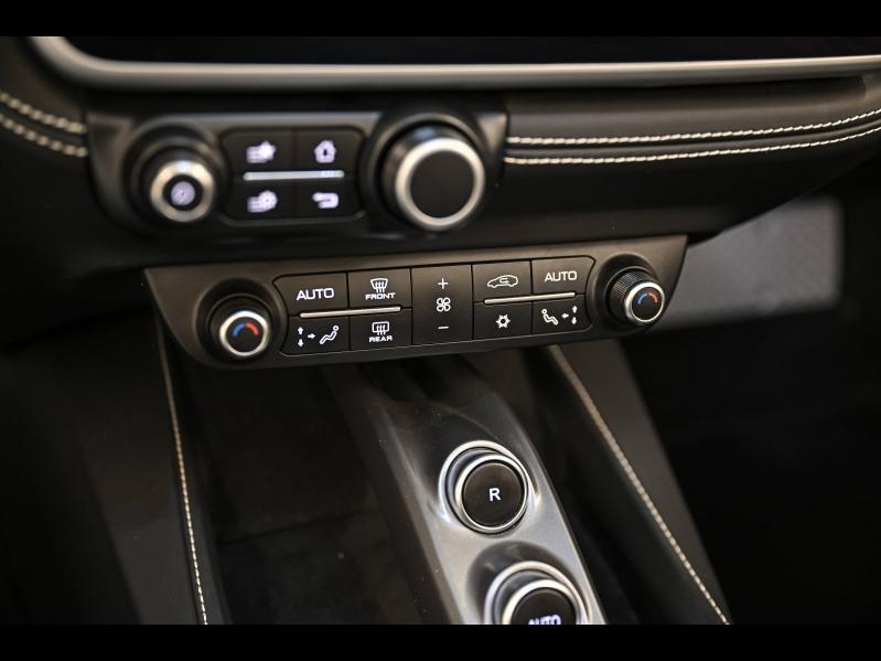 Voitures occasions FERRARI Portofino Base Paris