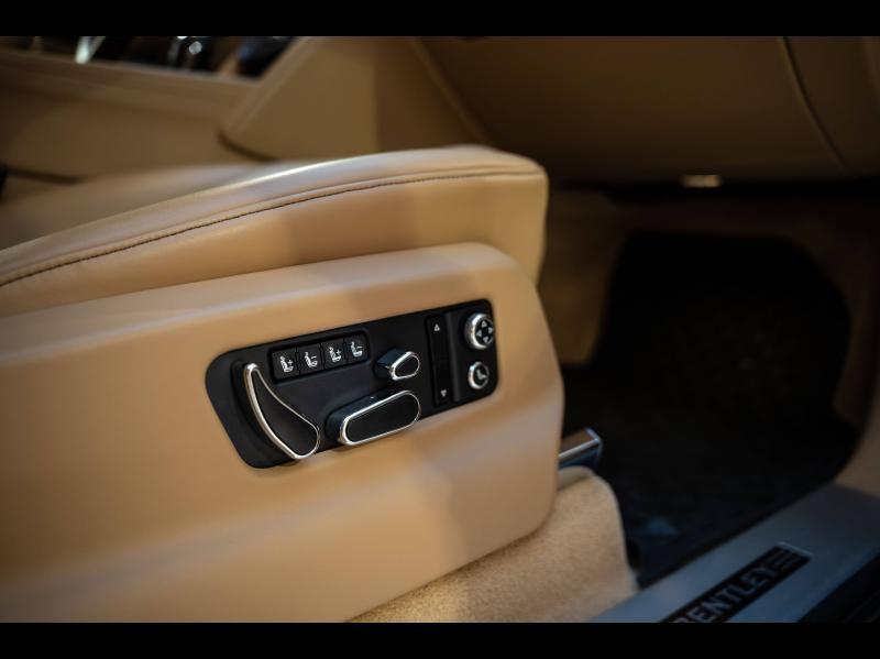 Voitures occasions BENTLEY Bentayga Base Paris