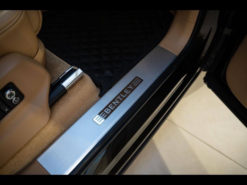 Voitures occasions BENTLEY Bentayga Base Paris