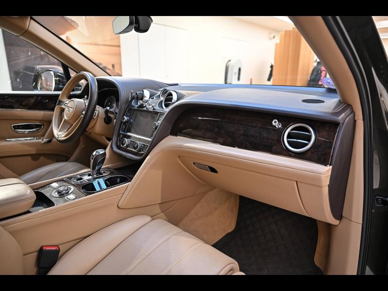 Voitures occasions BENTLEY Bentayga Base Paris