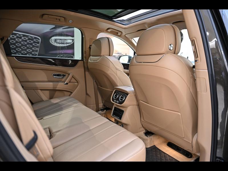 Voitures occasions BENTLEY Bentayga Base Paris