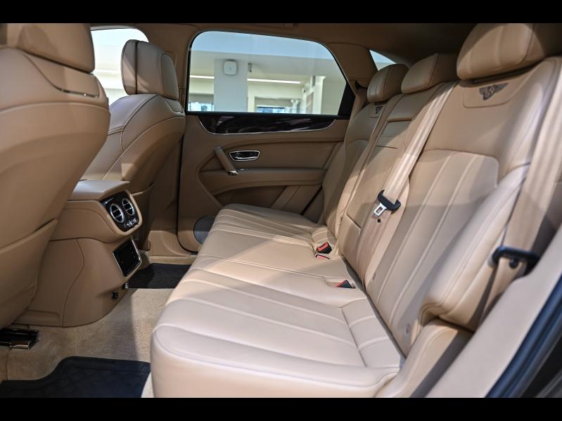 Voitures occasions BENTLEY Bentayga Base Paris