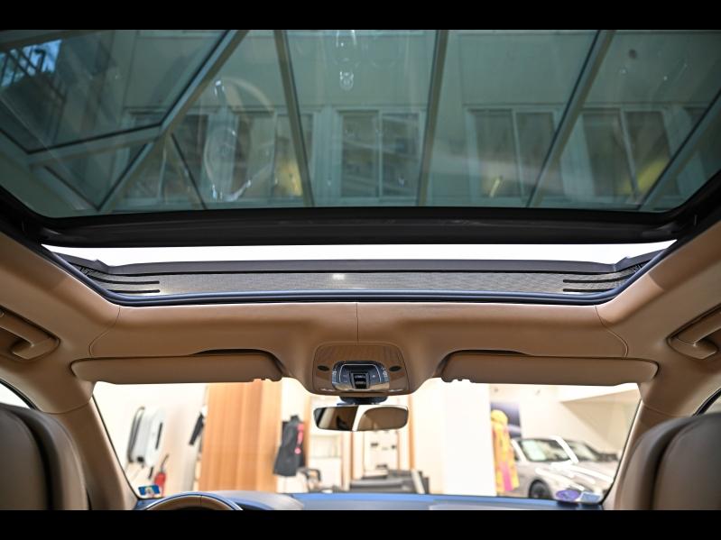 Voitures occasions BENTLEY Bentayga Base Paris