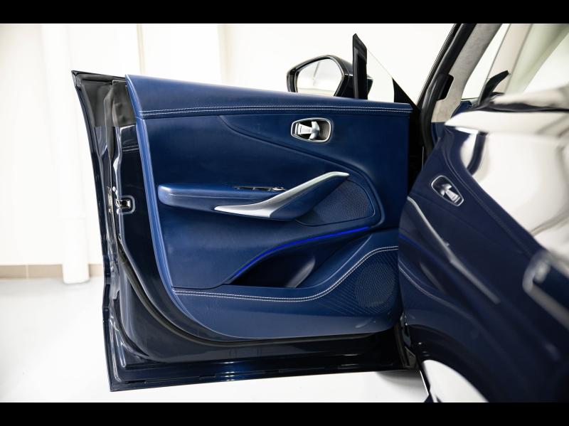Voitures occasions ASTON MARTIN DBX Base Paris