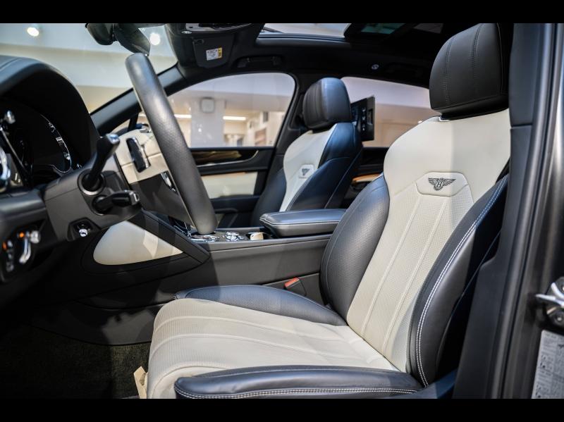Voitures occasions BENTLEY Bentayga Base Paris