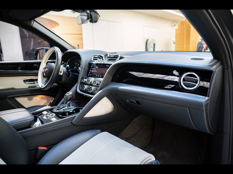 Voitures occasions BENTLEY Bentayga Base Paris