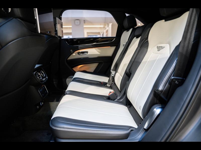 Voitures occasions BENTLEY Bentayga Base Paris