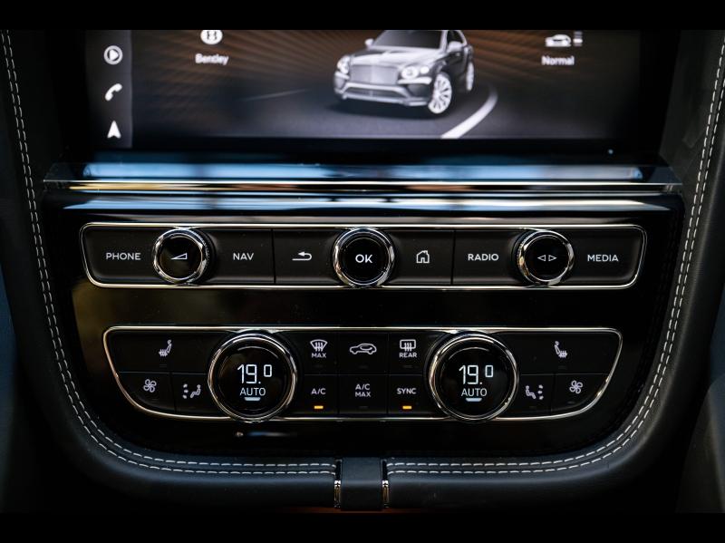 Voitures occasions BENTLEY Bentayga Base Paris