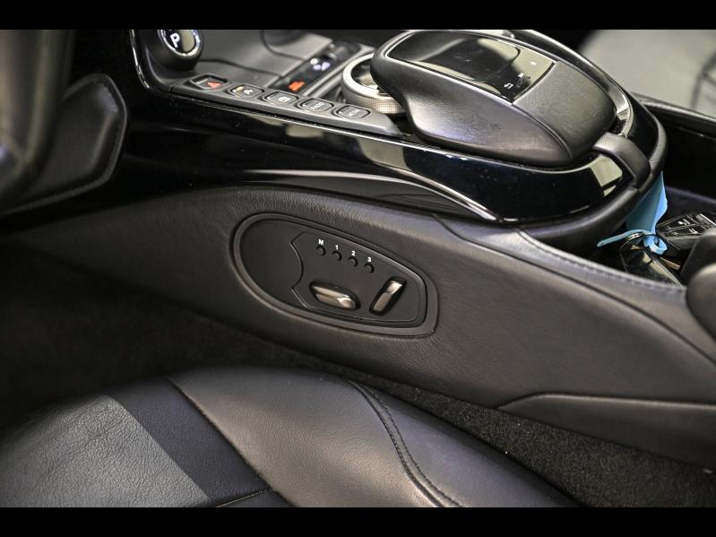 Voitures occasions ASTON MARTIN V8 Vantage Coupé Paris