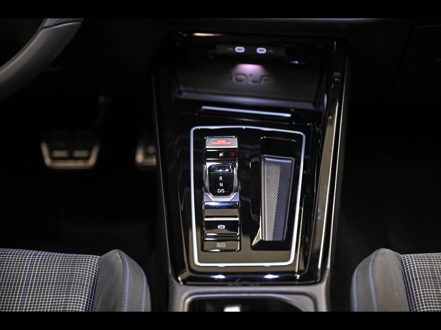Voitures occasions VOLKSWAGEN GOLF GTE Paris