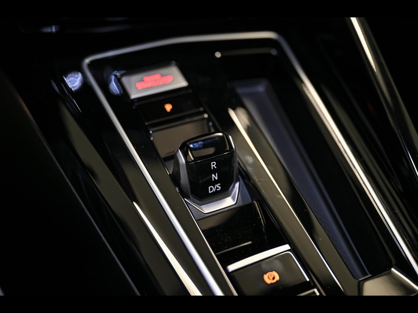 Voitures occasions VOLKSWAGEN GOLF GTE Paris