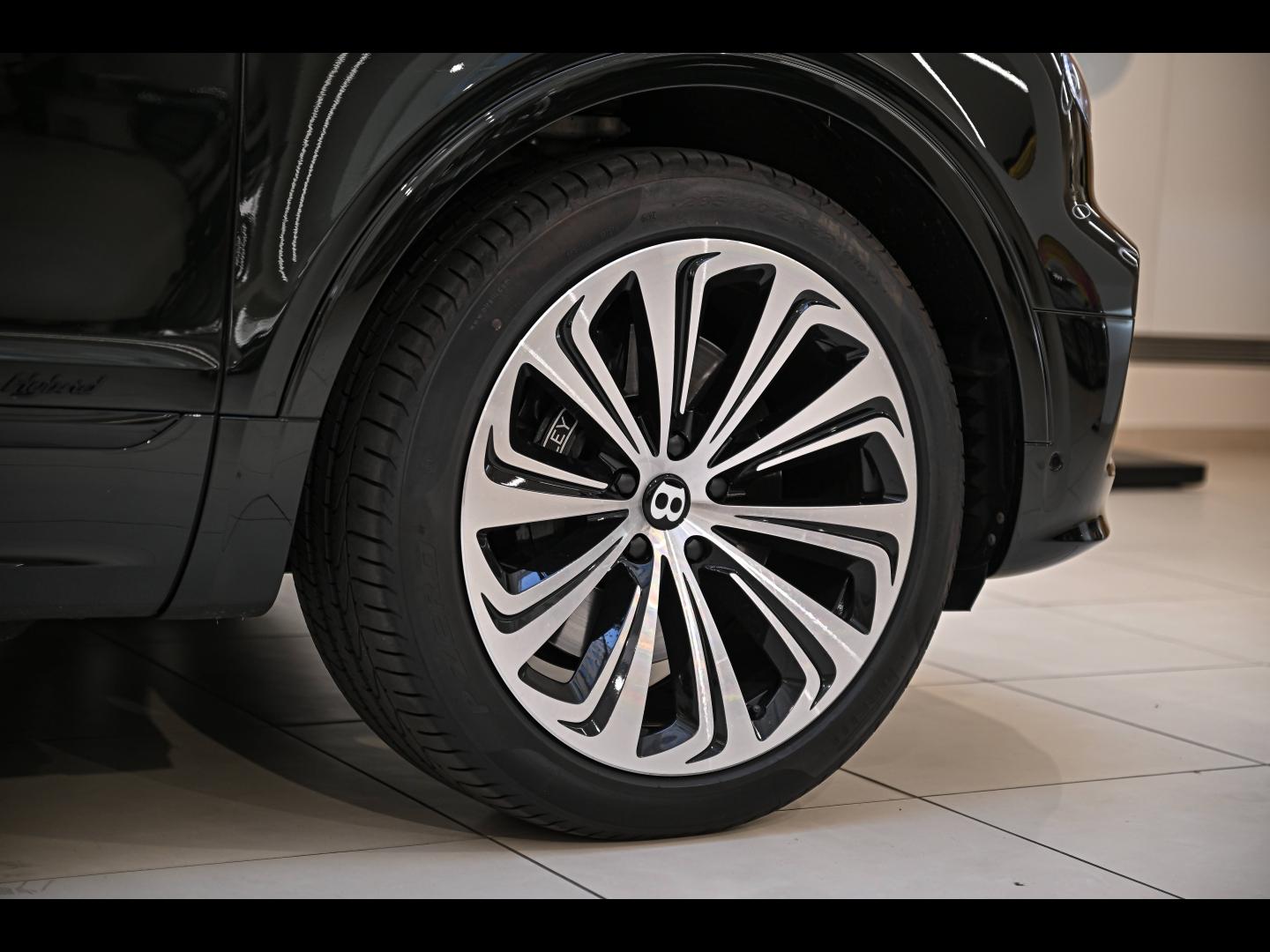 Voitures occasions BENTLEY Bentayga Base Paris