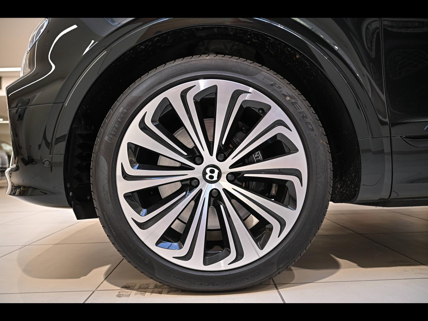 Voitures occasions BENTLEY Bentayga Base Paris