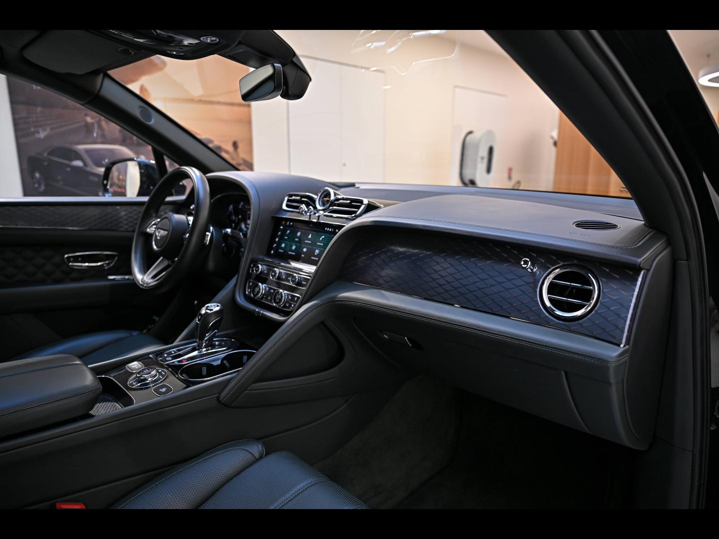 Voitures occasions BENTLEY Bentayga Base Paris
