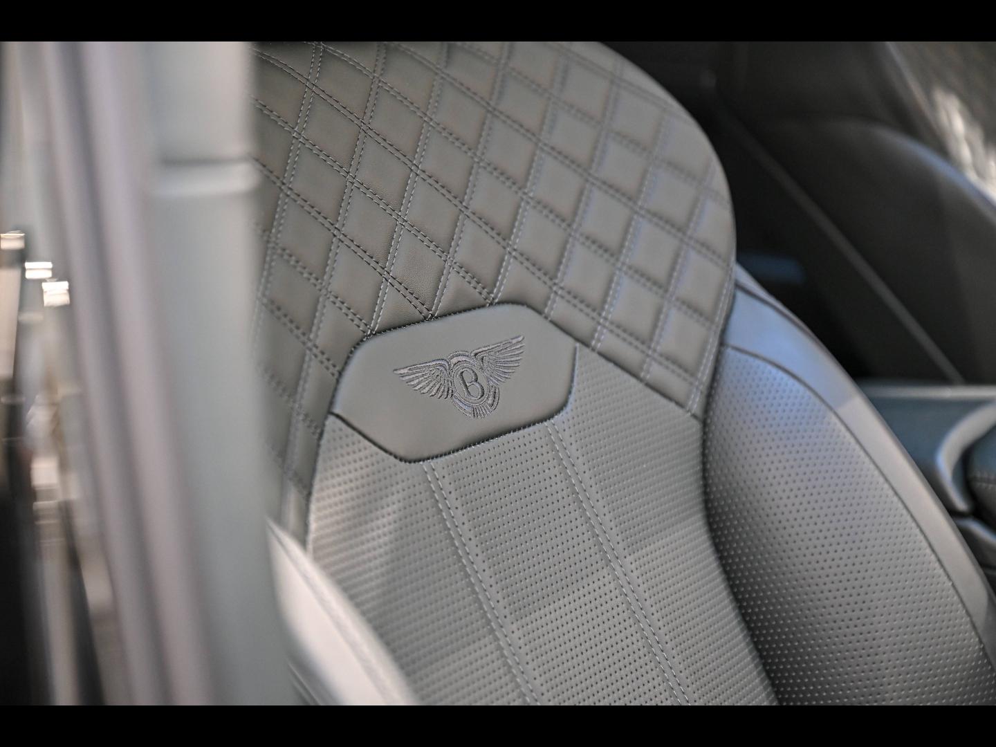 Voitures occasions BENTLEY Bentayga Base Paris