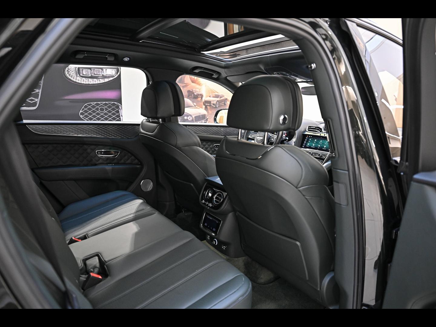 Voitures occasions BENTLEY Bentayga Base Paris