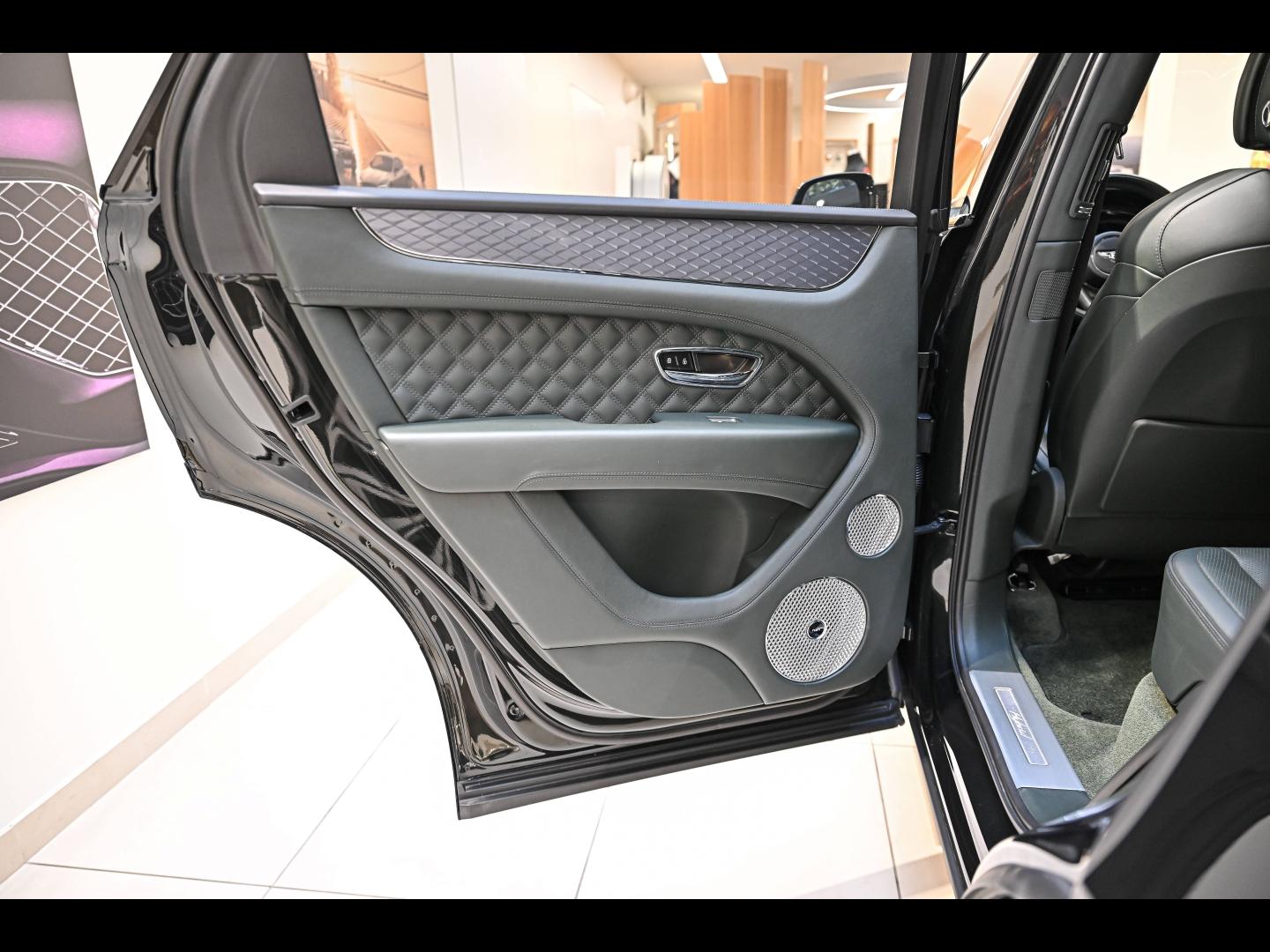 Voitures occasions BENTLEY Bentayga Base Paris