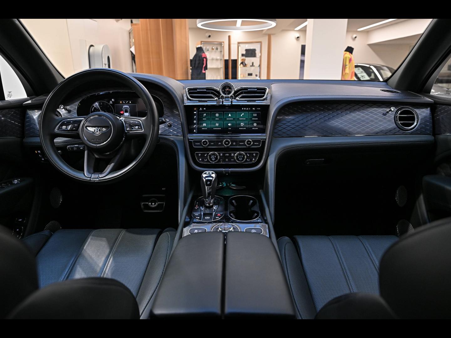 Voitures occasions BENTLEY Bentayga Base Paris