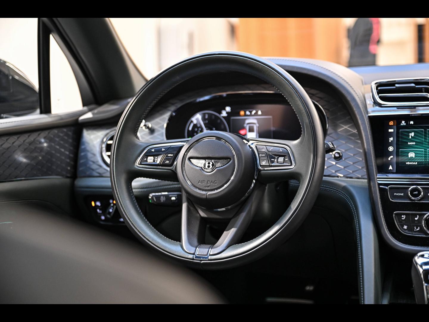 Voitures occasions BENTLEY Bentayga Base Paris