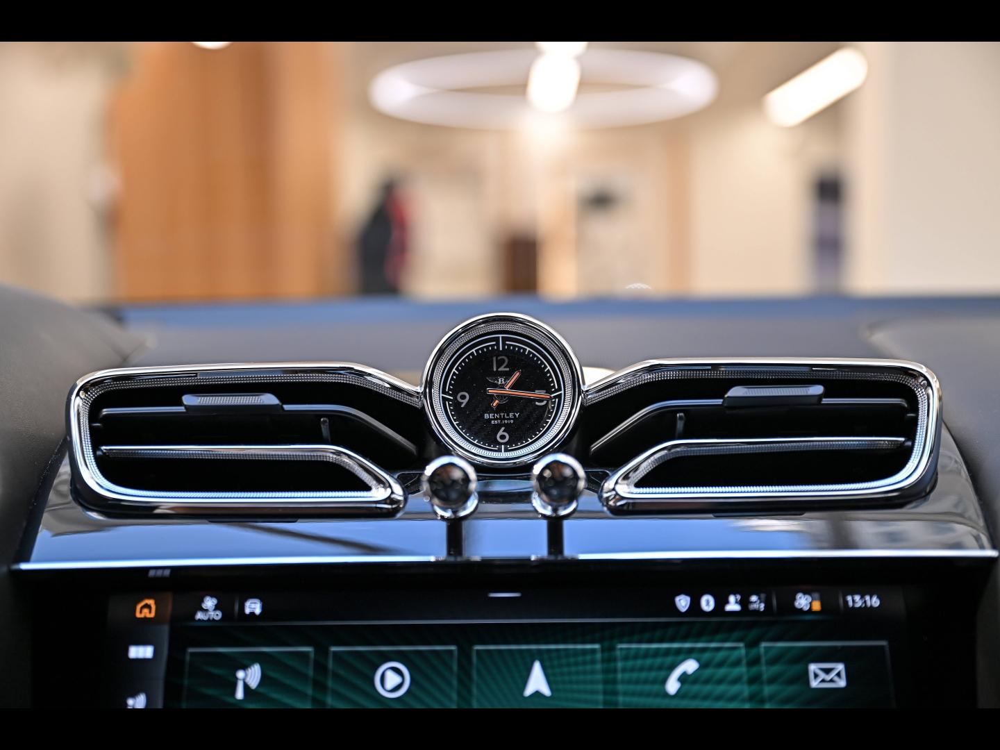 Voitures occasions BENTLEY Bentayga Base Paris