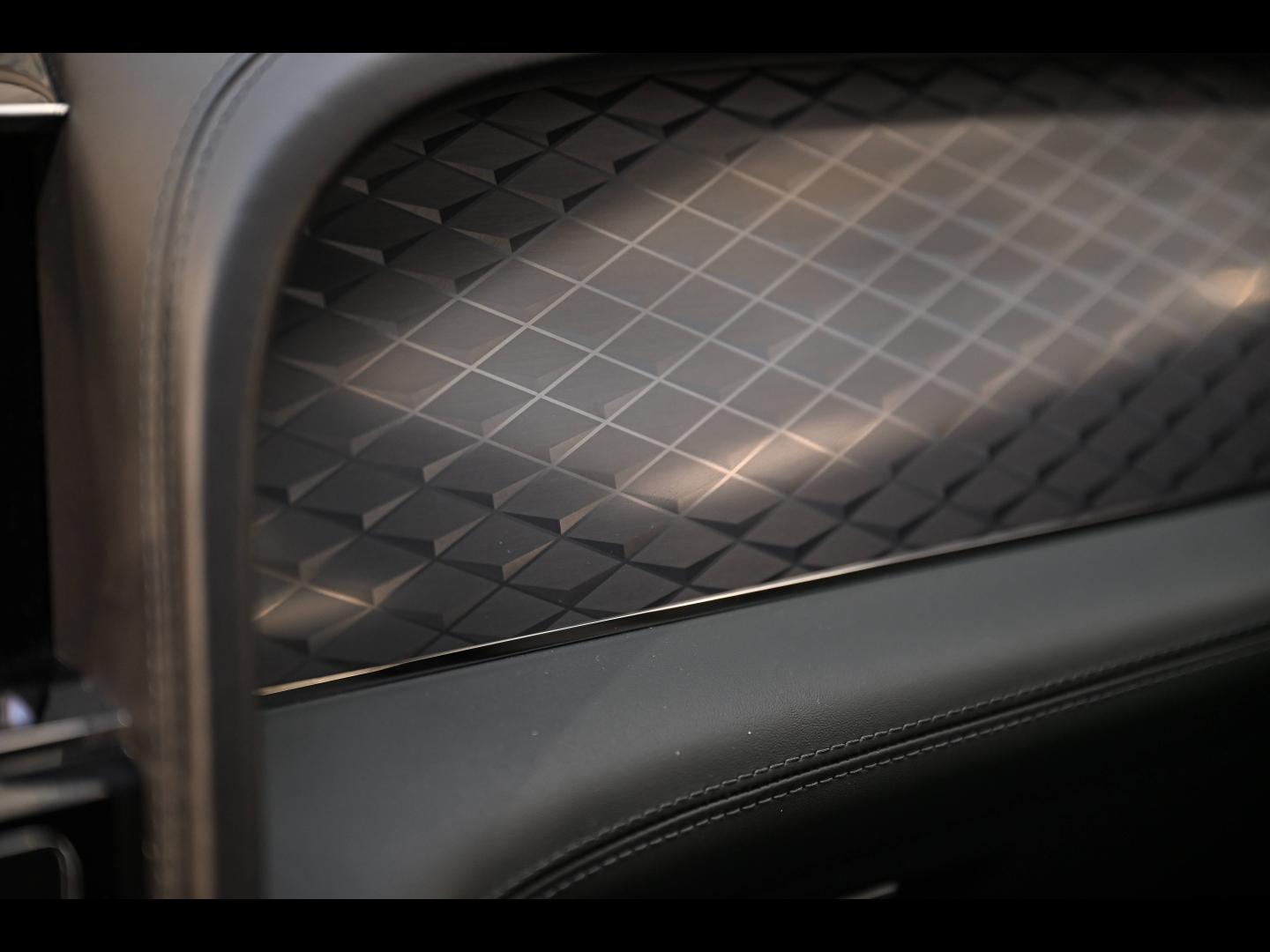 Voitures occasions BENTLEY Bentayga Base Paris