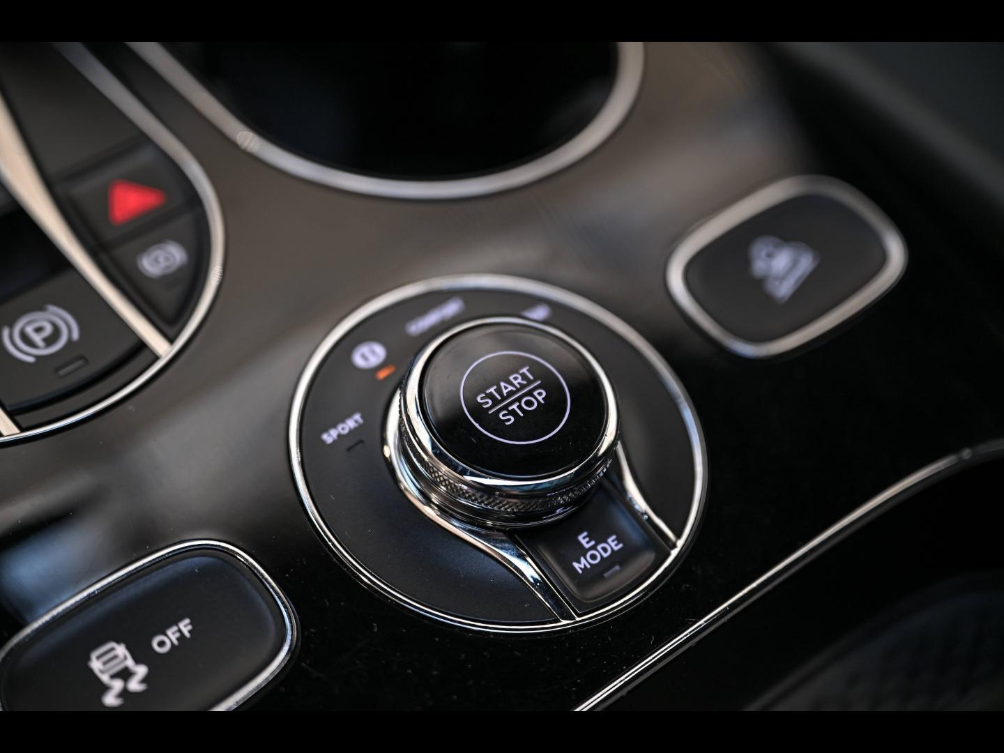 Voitures occasions BENTLEY Bentayga Base Paris