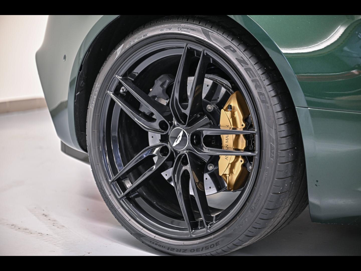 Voitures occasions ASTON MARTIN DBS Volante Superleggera Paris