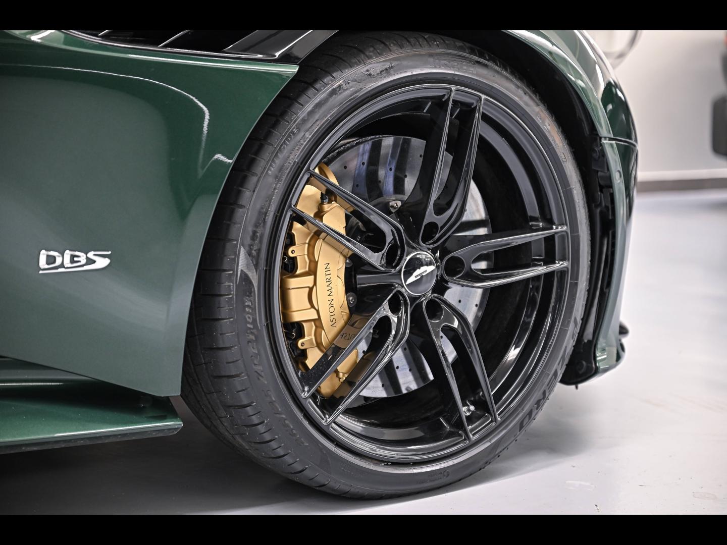 Voitures occasions ASTON MARTIN DBS Volante Superleggera Paris