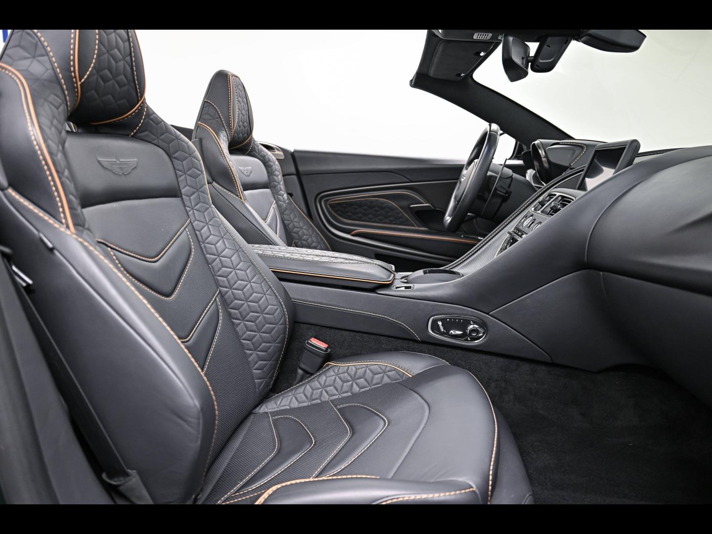 Voitures occasions ASTON MARTIN DBS Volante Superleggera Paris